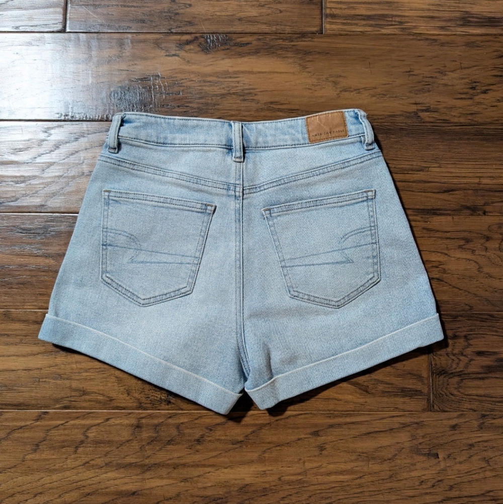 American Eagle Outfitters Light Wash Distressed Jean Shorts - Picture 2 of 16